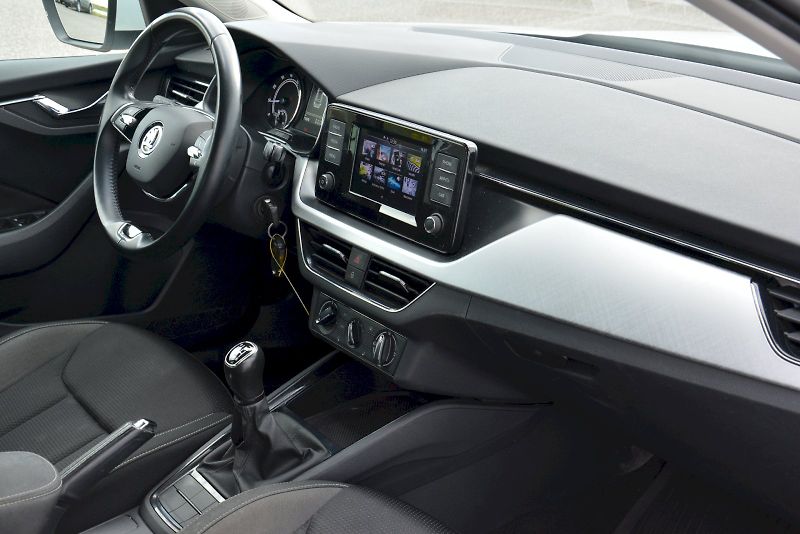 Škoda Kamiq (2022) 1.0 TSI 81 kW Ambition PLUS - fotka 15 z 23