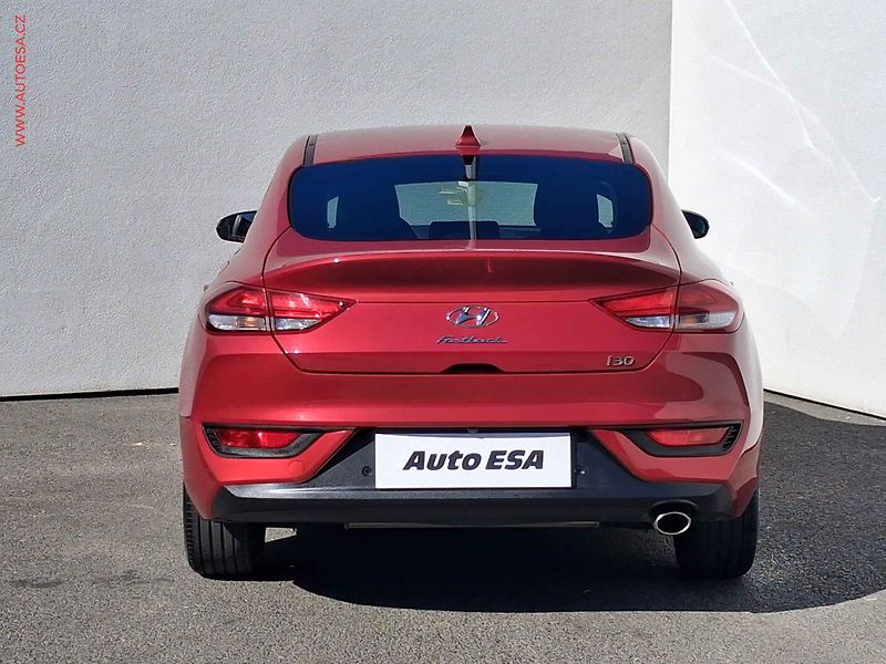 Hyundai i30 (2021) 1.5 T-GDi, 1.maj,ČR, Smart - fotka 5 z 17