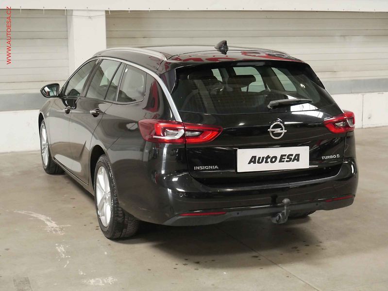 Opel Insignia (2017) 2.0CDTi, Navi, AC - fotka 4 z 19