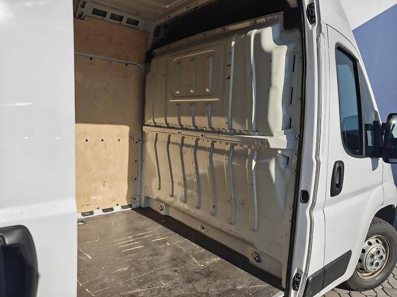 Peugeot Boxer 3500 L3H2 MAN6 2,2 BlueHDi - fotka 21 z 21