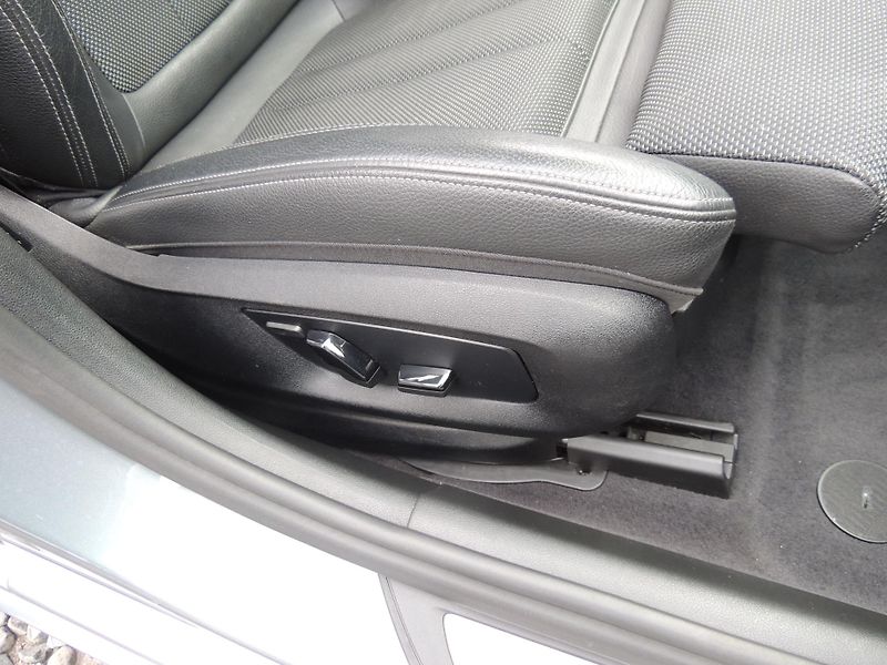 BMW Řada 5 (2017) 520D,Sportline.1.maj,Koup.ČR, - fotka 41 z 44