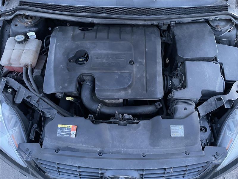 Ford Focus 1,6TDCi*80kW*+nové let. pneu*S - fotka 33 z 37