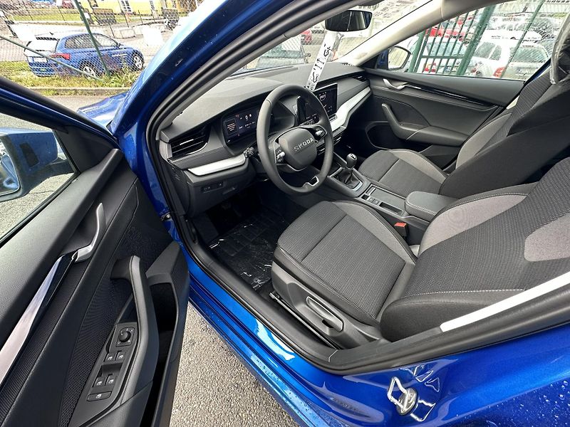 Škoda Octavia SELECTION + dovýbava *306 - fotka 6 z 13