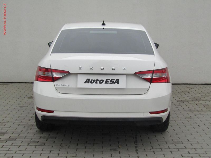 Škoda Superb (2020) 2.0TDi, ČR, Ambition, DSG - fotka 5 z 16