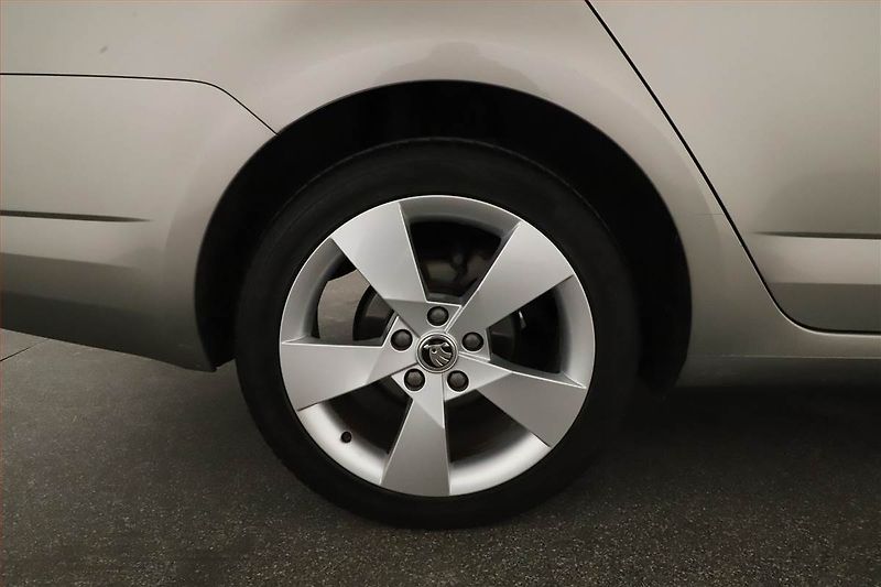 Škoda Octavia (2014) Style 2.0 TDI, Serv.kniha - fotka 11 z 14