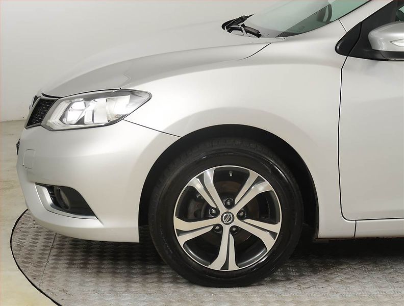 Nissan Pulsar (2015) 1.2 DIG-T, Automat, Tempomat - fotka 15 z 23
