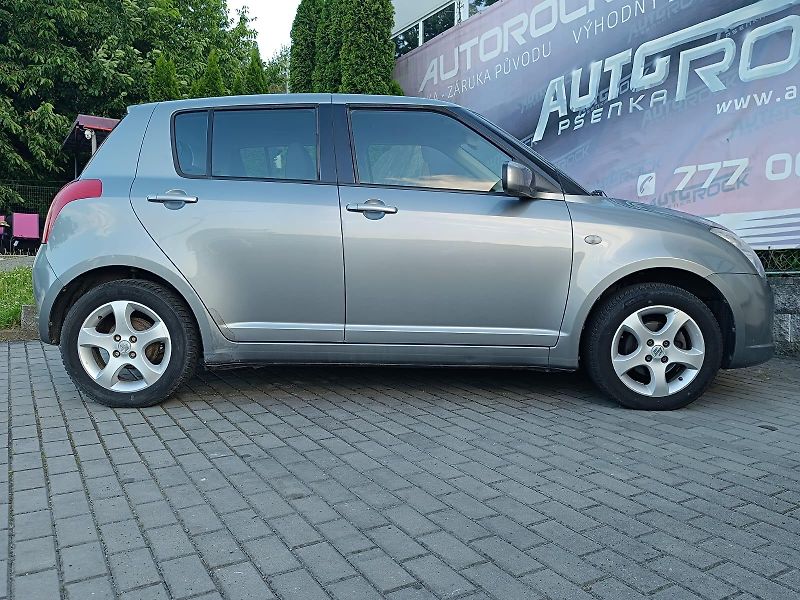 Suzuki Swift 1.3/68kw - fotka 3 z 21