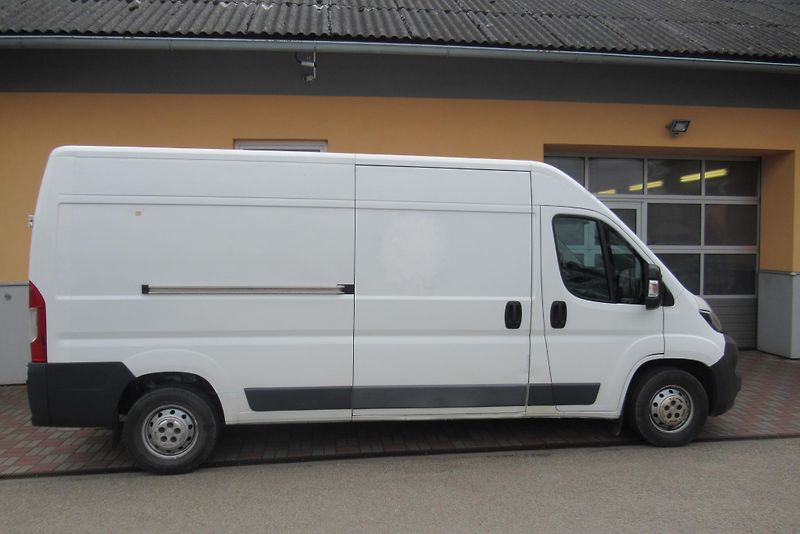Peugeot Boxer 2.2 HDi KLIMA TAŽNÉ 2.5t - fotka 3 z 21