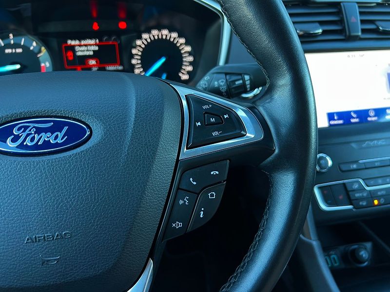 Ford Mondeo (2021) 2.0 TDCi-TAŽNÉ-VYHŘEV.S - fotka 28 z 48