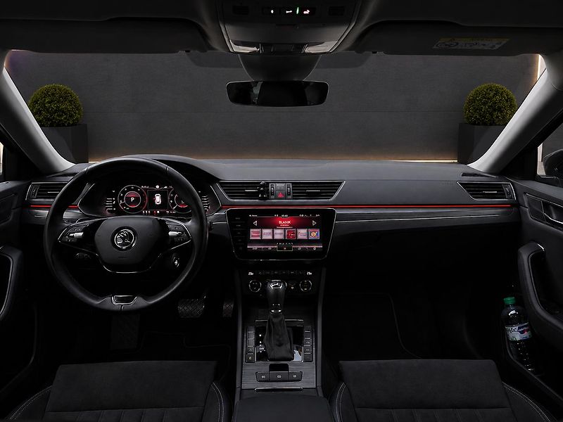 Škoda Superb (2021) - fotka 6 z 12