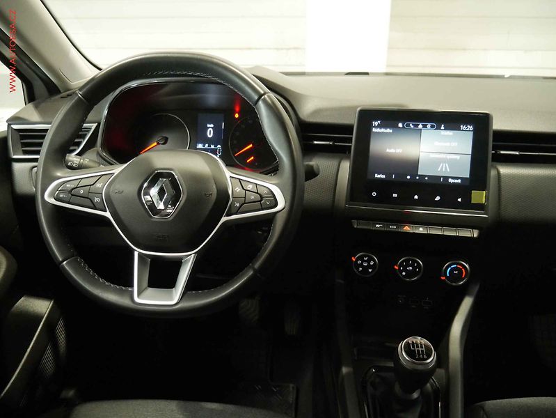 Renault Clio (2022) 1.0 TCe, 1.maj,ČR, LED, AC - fotka 11 z 16