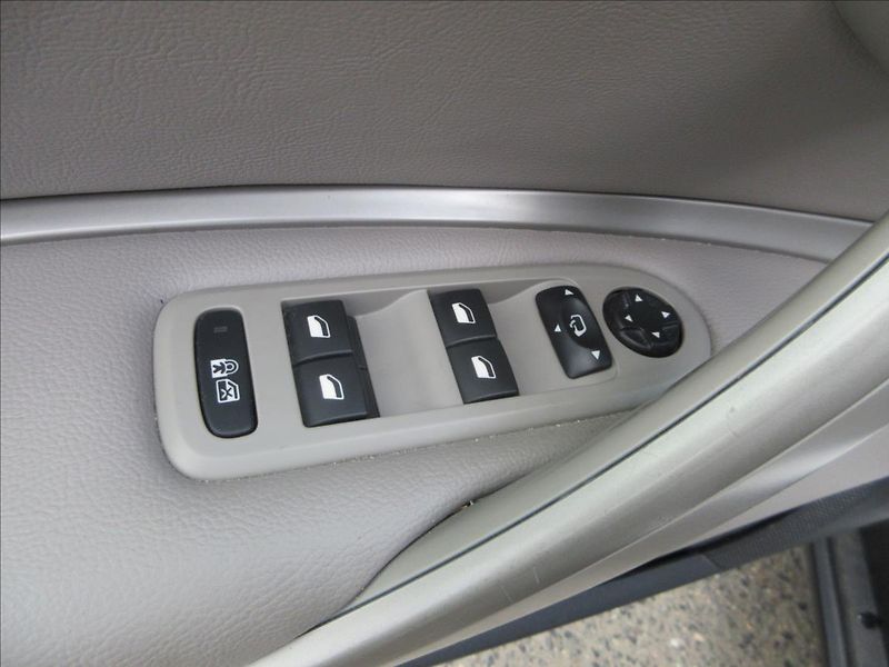 Citroën C5 2,0 HDi, Exclusive, Tourer, 1. - fotka 28 z 39
