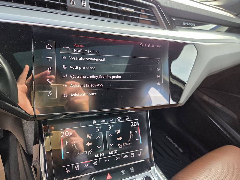 Audi e-tron (2021) Quattro 300kW Advanced - fotka 28 z 48