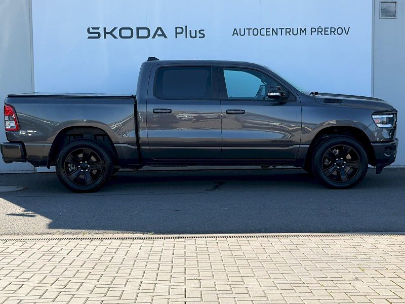 Dodge RAM (2021) 1500 5.7 HEMI 295kW LPG BIGHOR - fotka 31 z 35