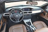 BMW Řada 3 (2009) 325i 155kW E93 Cabrio / manuál - náhled 17