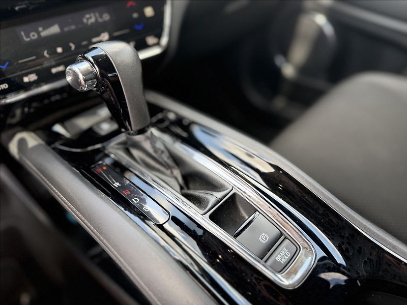Honda HR-V 1,5 i-VTEC 96kW AUTOMAT TZ - fotka 13 z 27