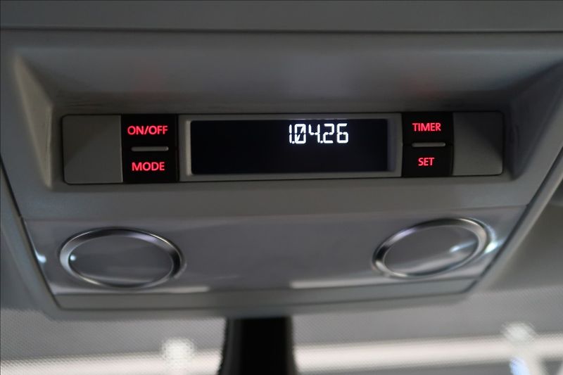 Volkswagen Multivan 2,0 TDI DSG 4MOTION HIGHLINE - fotka 25 z 45