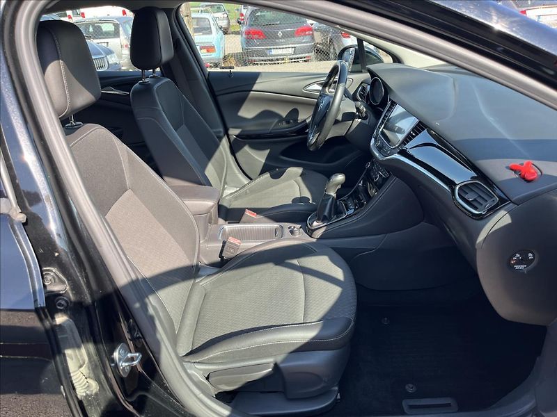 Opel Astra 1,6 CDTi + KLIMA NAVI SERVIS - fotka 11 z 42