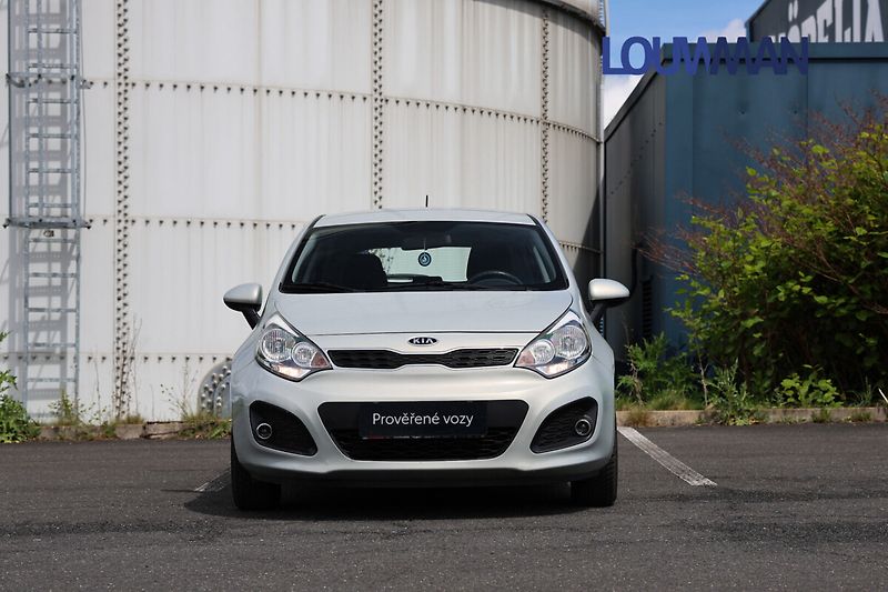 Kia Rio 1.4 DOHC - fotka 4 z 21