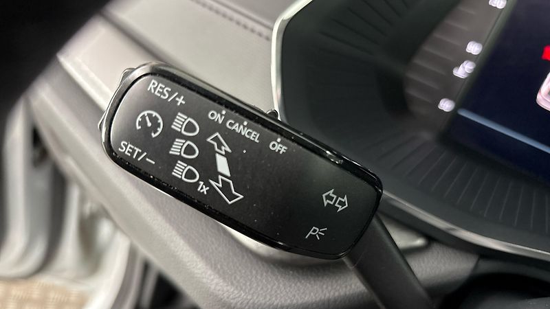 Škoda Octavia 2.0 TDI Ambition Combi - fotka 14 z 24