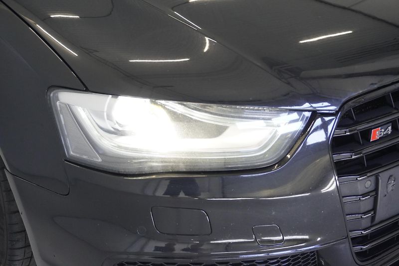 Audi S4 3.0 TFSI 333PS QUATTRO AUTOMAT - fotka 4 z 36