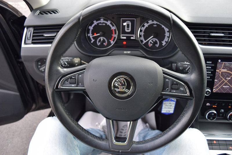 Škoda Octavia (2018) 1.4TSI 110kw AMBITION NAVI APP - fotka 27 z 47
