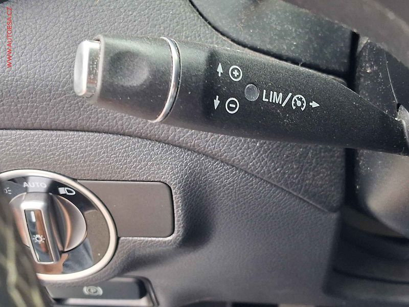 Mercedes-Benz CLA (2018) 1.6 i CLA200, Sport, LED, - fotka 13 z 18