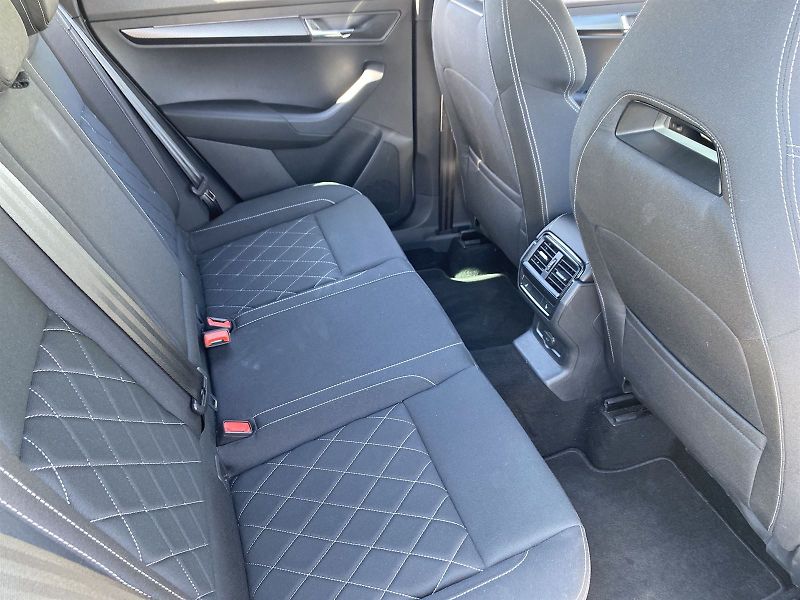 Škoda Karoq (2024) 2.0 TDI 4x4 DSG SportLine - fotka 12 z 38