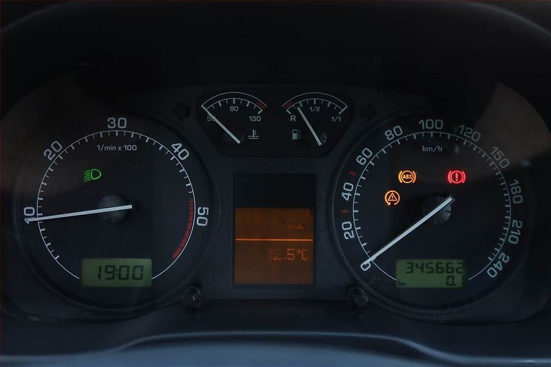 Škoda Octavia (2007) 1.9 TDI , nová STK, Tažné - fotka 11 z 13