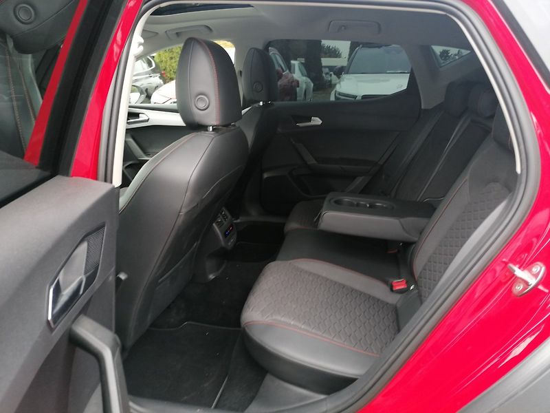 Seat Leon (2021) 1.4 TSi E-HYBRID Cupra Design - fotka 11 z 35