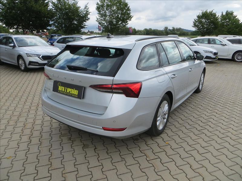 Škoda Octavia 2,0 TDI 85kW Ambition ČR - fotka 9 z 26