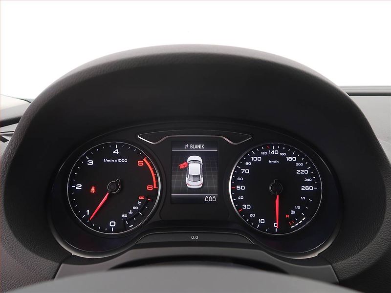 Audi A3 (2015) 1.6 TDI, Serv.kniha, Navi - fotka 11 z 19