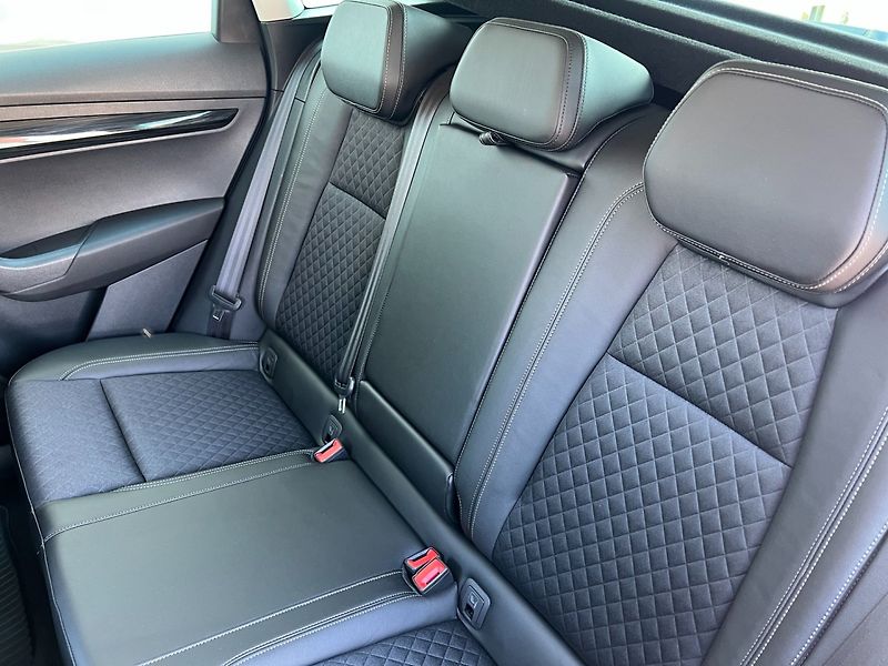 Škoda Karoq (2022) 2.0TDi Style+! Tažné! ČR+1.maj - fotka 19 z 41