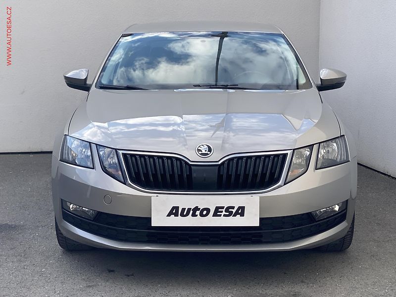Škoda Octavia (2017) 1.0 TSi, ČR, Ambition Fresh - fotka 2 z 18