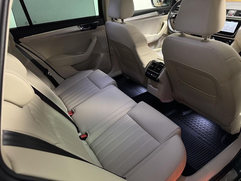 Škoda Superb (2023) L&K 2,0 TDI 147 kW 7-st aut 4x - fotka 34 z 66