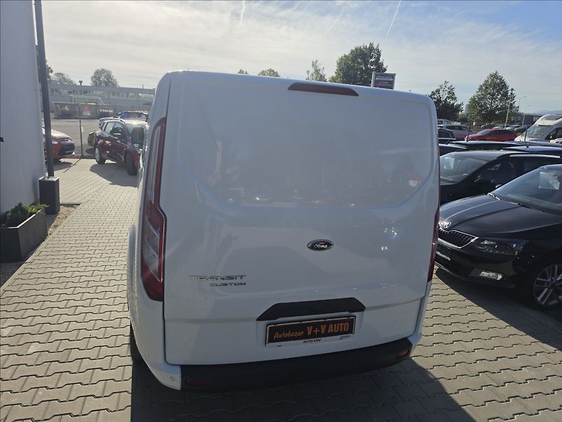 Ford Transit Custom 2,0 TDCi 96KW L2H1 - fotka 7 z 38