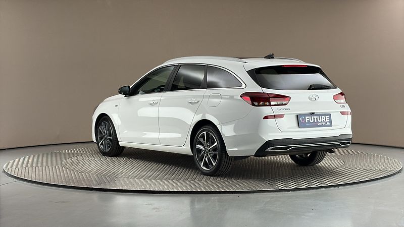 Hyundai i30 1.5 T-GDI Style Kombi - fotka 2 z 29