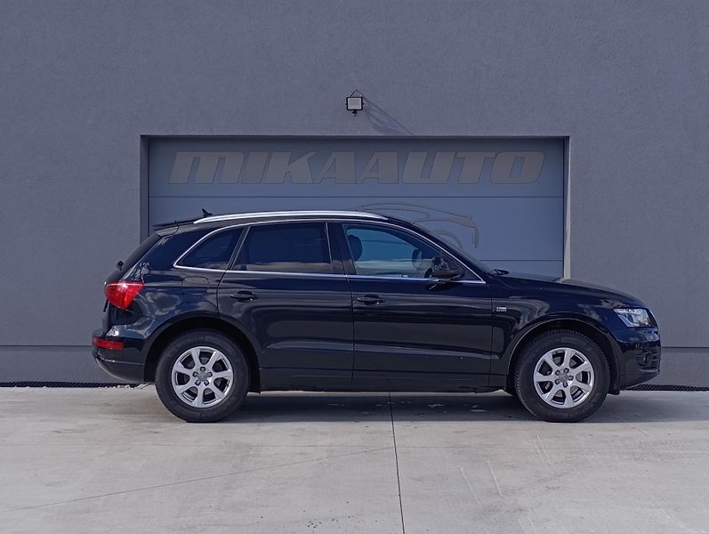 Audi Q5 2.0TDI QUATTRO S-LINE ČR - fotka 4 z 31