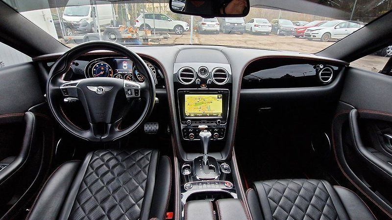 Bentley Continental GT GT V8S/Diamond Edition/ČR/530P - fotka 11 z 17