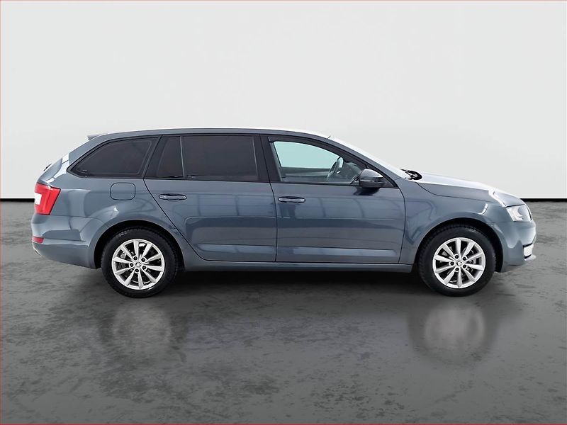 Škoda Octavia (2015) 1.6 TDI, Tempomat - fotka 6 z 18