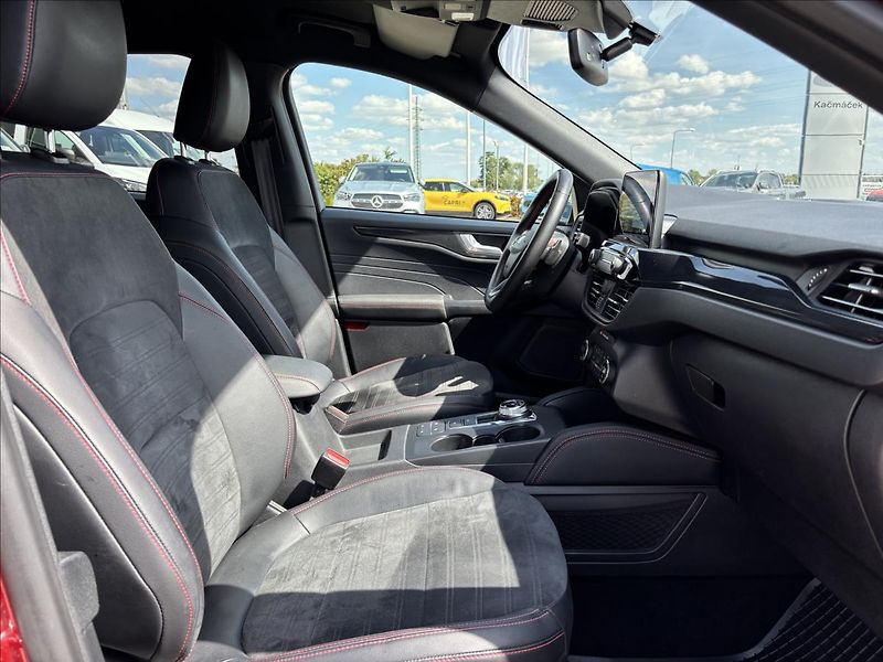 Ford Kuga 2,0 EcoBlue ST-Line X AWD AUT - fotka 19 z 50