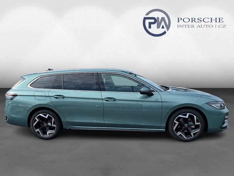 Volkswagen Passat R-Line 2,0 TDI 110 kW  DSG - fotka 8 z 27