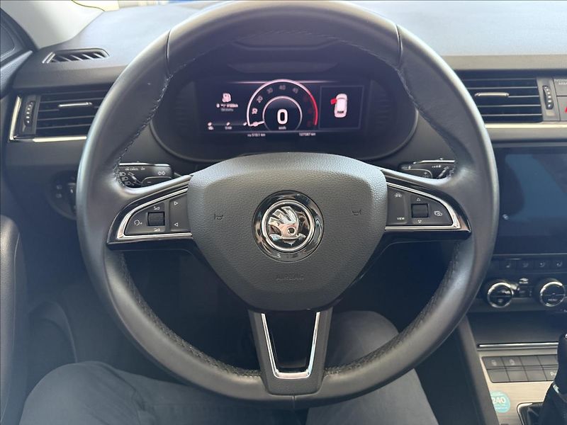 Škoda Octavia 2,0   TDI 110kW,DSG,SOLEIL,1.M - fotka 13 z 28
