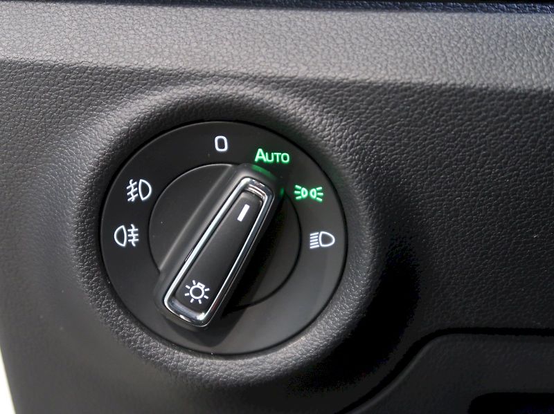 Škoda Scala (2021) MONTE CARLO 1.0TSI 70KW - fotka 14 z 34