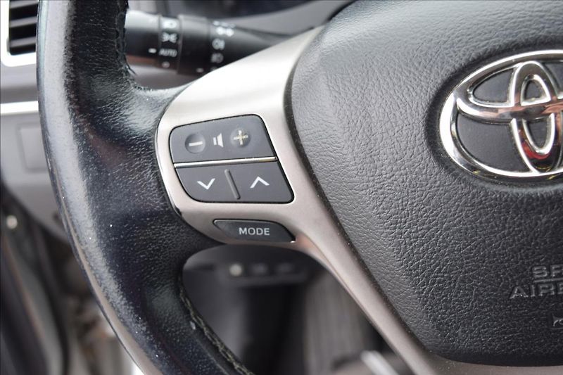 Toyota Avensis 2,2 D-CAT 130KW NOVÉ V CZ - fotka 31 z 43