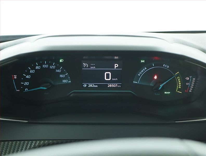 Peugeot 2008 (2023) Active Pack 50 kWh, SoH 97% - fotka 11 z 18