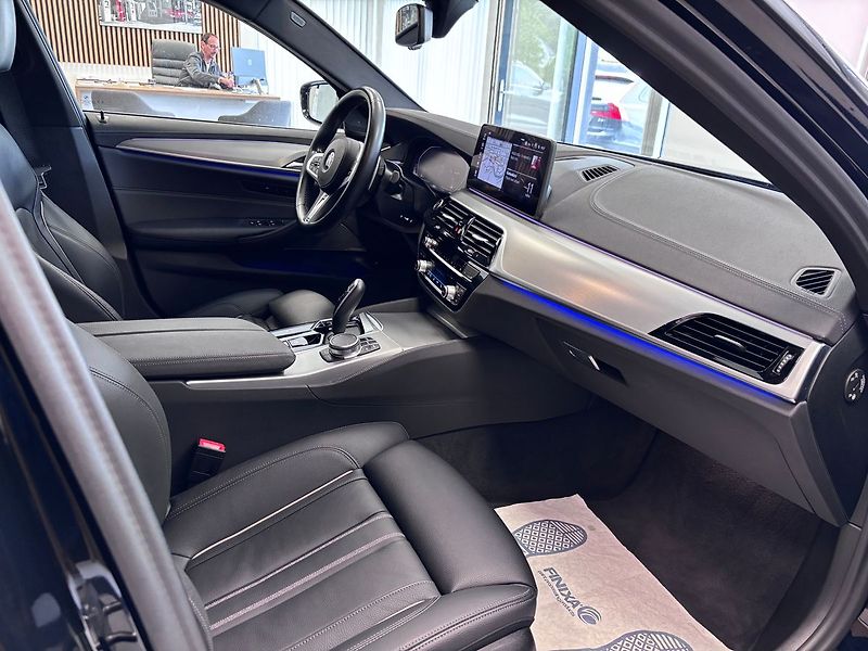 BMW Řada 5 XDRIVE TOURING - fotka 28 z 30