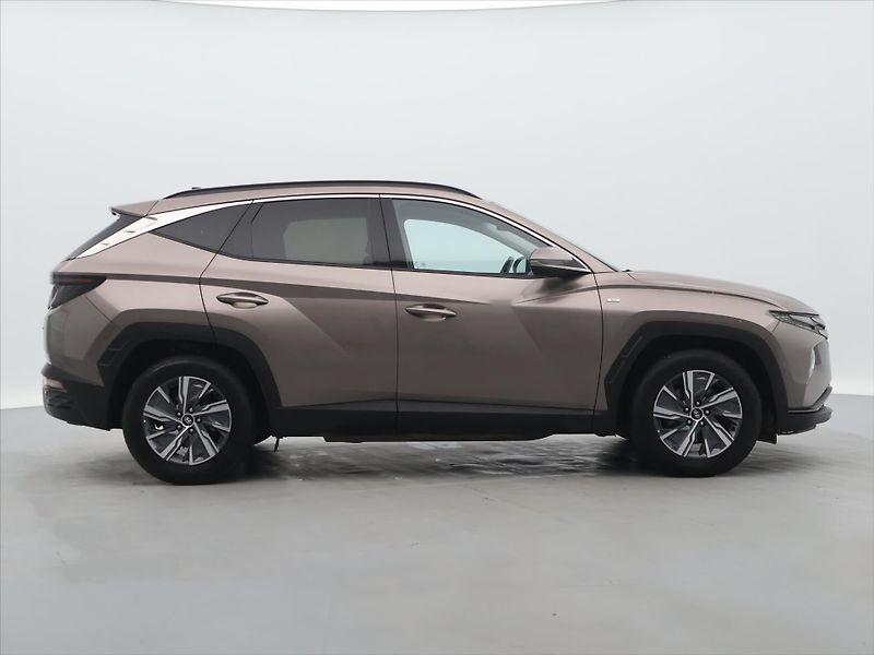 Hyundai Tucson 1,6 T-GDI 132 kW Smart DPH CZ - fotka 8 z 32