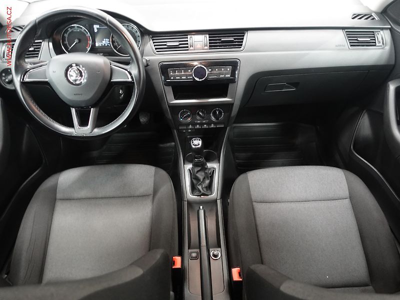 Škoda Rapid (2017) 1.0TSI, ČR, AC, park.asist - fotka 8 z 16