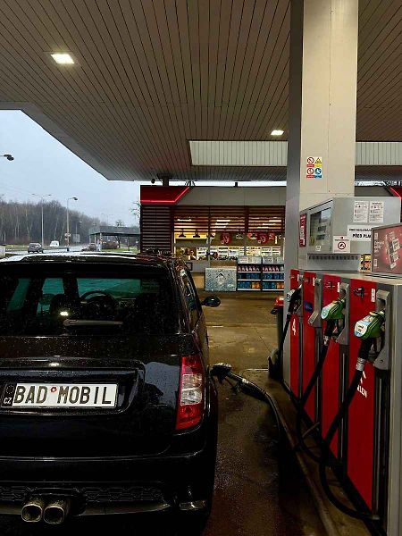 IV0 BR0UK - vítězná SPZ 3. kola fotosoutěže.